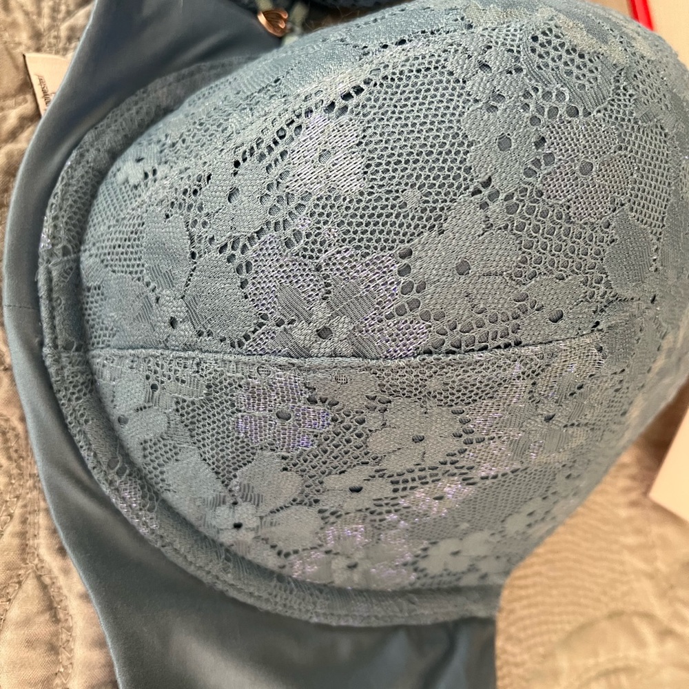 Victoria Secret Bra Size 40C Brand New With Tag Prize on See pictures on color - Picture 4 of 11